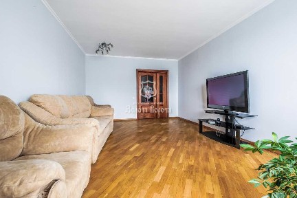 Продажа 4-комнатной квартиры 128.4 м², Михаила Донца ул., Котельникова, 1