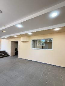 Продам приміщення з ремонтом в центрі міста (р-н стоматології)