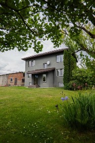 Житловий будинок у передмісті Луцька