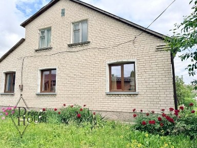 Продаж цегляного 2 поверхового будинку