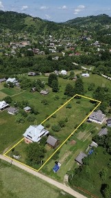 Продаж будинку 250 м2 та земельної ділянки 33 сот. в Карпатах с. Прокурава неподалік від лісу та річки поруч газ та електроенергія БЕЗ КОМІСІЇ