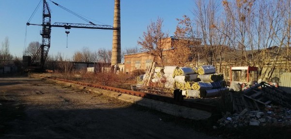 Продажа площадки 1500 м2 с краном и ЖД-веткой, ул. Котлова 183