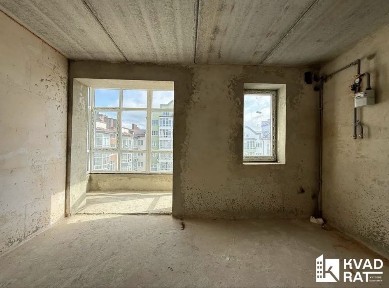 Здана 2кім з кухнею-студією в центрі! Містечко Центральне, 72м2, готова до ремонту!
