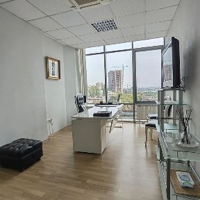 Продам офис ЖК Славия. Видовой