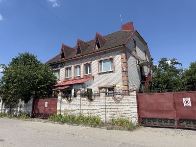 Продам офісну будівлю з скадськими примвщеннями