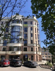 Центр, Victori Club House