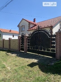 Продаж 2 поверхового будинку 256 кв. м, 7 кімнат, на вулиця Квітнева • ID 34765450