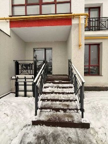 Продаж ФАСАДНОГО комерційного приміщення в районі вул. Довженка