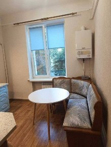 Продаётся 2-комнатная сталинка по пр. Гагарина (Университетский) с автономкой