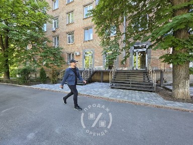 Оренда фасад 19м, вул Іоанна Павла ІІ, д 16 поруч із Taryan Towers метро «Звіринецька»