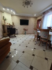 Будинок в центрі з сауною та повною автономністю