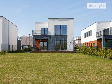 Продаж 2 поверхового будинку з гаражем і ділянкою на 10 соток, 191 кв. м, 5 кімнат, на вул. Зелена • ID 34558831