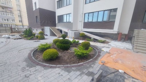 2 кімн 60 м2 Бережанська