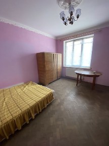 Продається 1 кім. квартира вул. Шухевича ( підійде під комерцію)