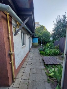 Продаж будинку біля 21 школи