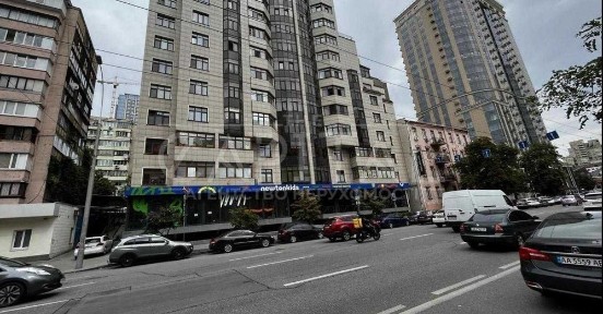 Фасадне приміщення на Антоновича 103, 219м, 70кВт, витяжка, ТОП ТРАФІК