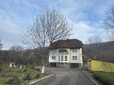 Закарпатська область, Хуст