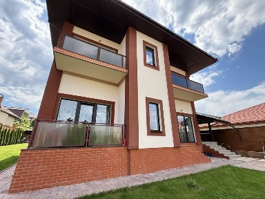 Будинок з ремонтом в Білогородці (Шевченкове) 10 соток