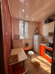 Продам 2 кімнатну квартиру метро Університет 1хв.