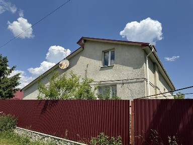 Продається будинок в мальовничій місцевості біля м. Підволочиськ