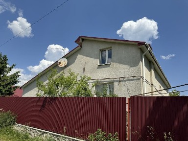 Продається будинок в мальовничій місцевості біля м. Підволочиськ