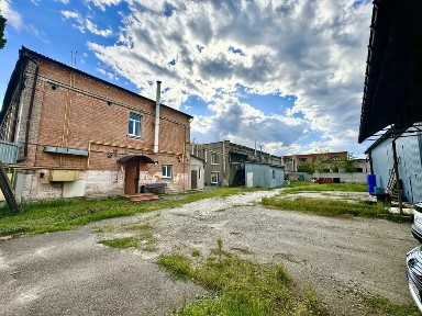 Продам комерційну нерухомість, офісну та виробничу будівлі