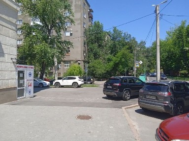 Продам торгове приміщення 44,2 м², вул. Ю. Зойфера 3 (р-н Держром) - Власник