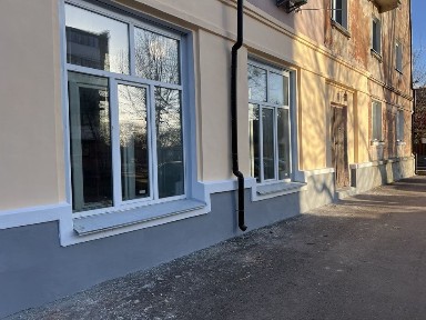 Оренда комерційного приміщення в центрі міста Відродження 27