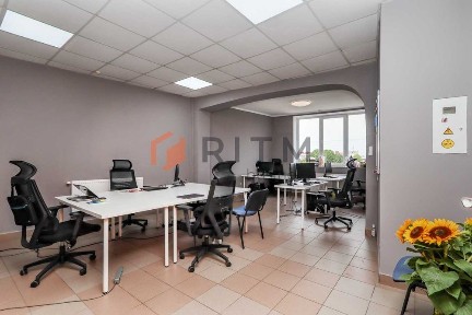 Приміщення з ремонтом та і/о 120 м2 в центрі за вул. Новгородська