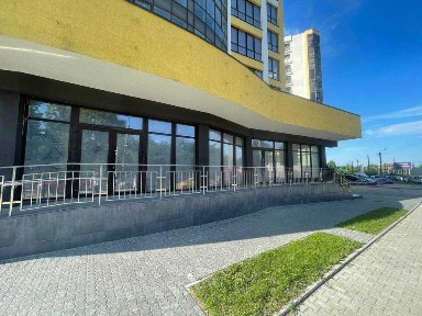 ОРЕНДА ФАСАДНЕ Комерційне приміщення по вул. Незалежності ЖК Листопад