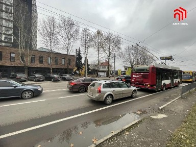 Оренда фасадної комерції біля Метро