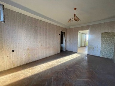 Продам 2 кім. 46 м2, Харьківське шосе, 21/1, Дарницький р-н, під РЕМОНТ