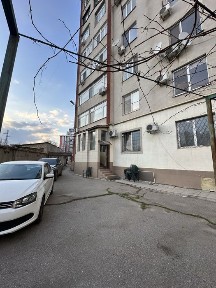 Продам 3 к. на вул. Малиновського, пров. Хвойний, АГВ