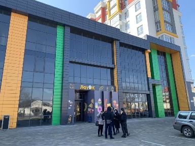 Оренда нж Піонерський квартал Чабани 145кв, м фасад