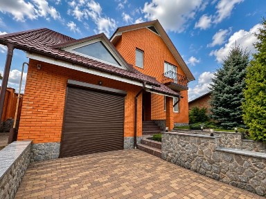Продаж будинку Центр міста 280м2, 6 соток, 5 кімнат, гараж №1774