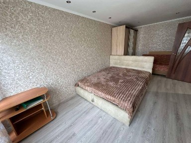 Здам однокімнатну квартиру в центрі міста.