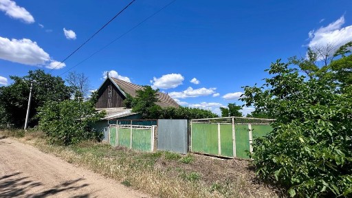 Продам будинок у с. Удобне, Одеська область. 60 км до Одеси, прямо на кордоні з Молдовою