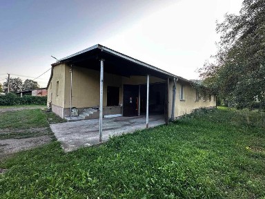 Продаються складські приміщення в с. Великий Бичків