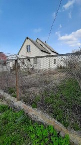. Продаж двоповерхової дачі біля води у ДК 