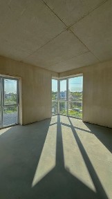 Продаж двохкімнатної квартири та кухнею-студією в клубному будинку