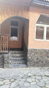 Мукачево, площа Кирила і Мефодія 30
