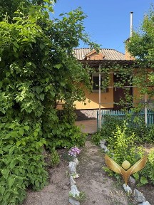 Продаж 4-кімнатного будинку + гостьовий будинок з гаражем м/р Миколаївка м. Кропивницький