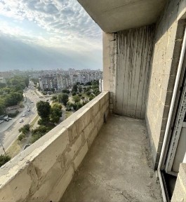 Простора 2-а кв-ра на Митниці. 76м2 по 750$ за м2