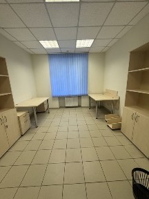 Оренда офіса. Вул. Гарета Джонса ( Сімʼї Хохлових) 6. 4 кабінети. Меблі