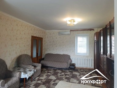 Продам 2х кімнатну квартиру на першому поверсі в Єреванському кварталі