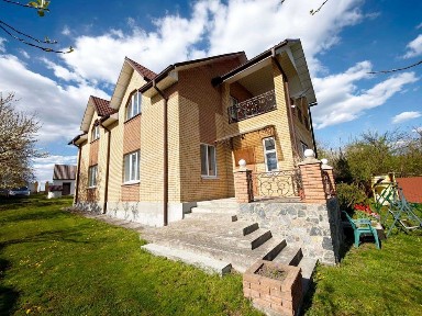 Двоповерховий Капітальний будинок біля води! 200 м², 30 сот, підвал-укриття