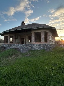 Будинок (коробка) 130 м² + цоколь 83 м² біля ставка | 5 хв до Полтава | 16 соток