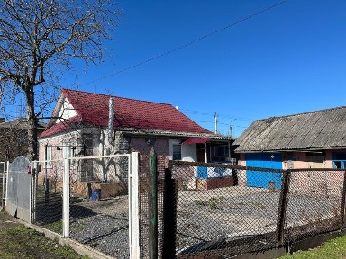 Продам або обміняю будинок район Лікарні