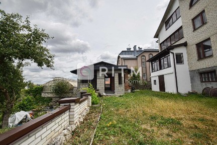 Продаж двоповерхового будинку в с. Підгороднє