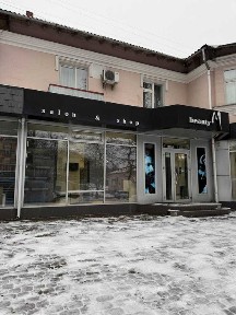 Ідеальна інвестиція. Центр міста, 1-й поверх. Фасад, панорамні вікна.